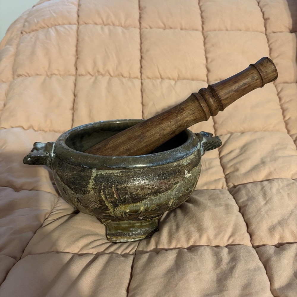 Vtg Footed Mortal With Handles Pottery With Wooden Pestal